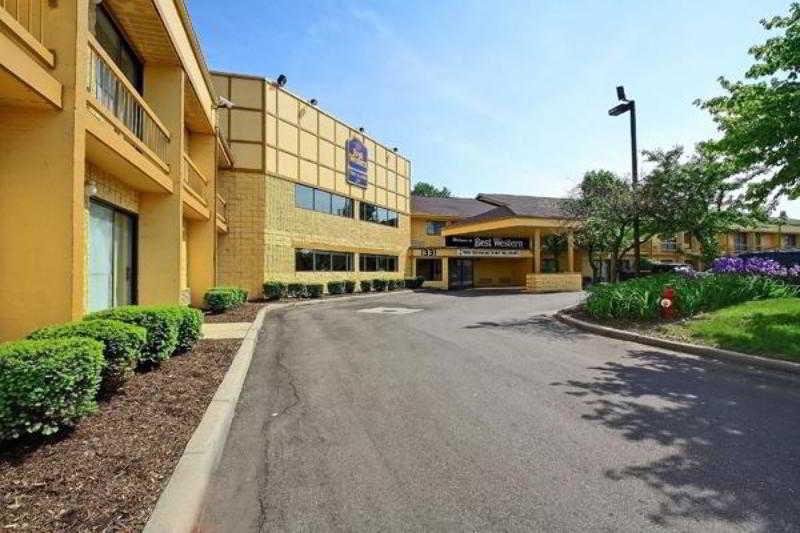 Days Inn & Suites By Wyndham Madison Heights Mi Esterno foto