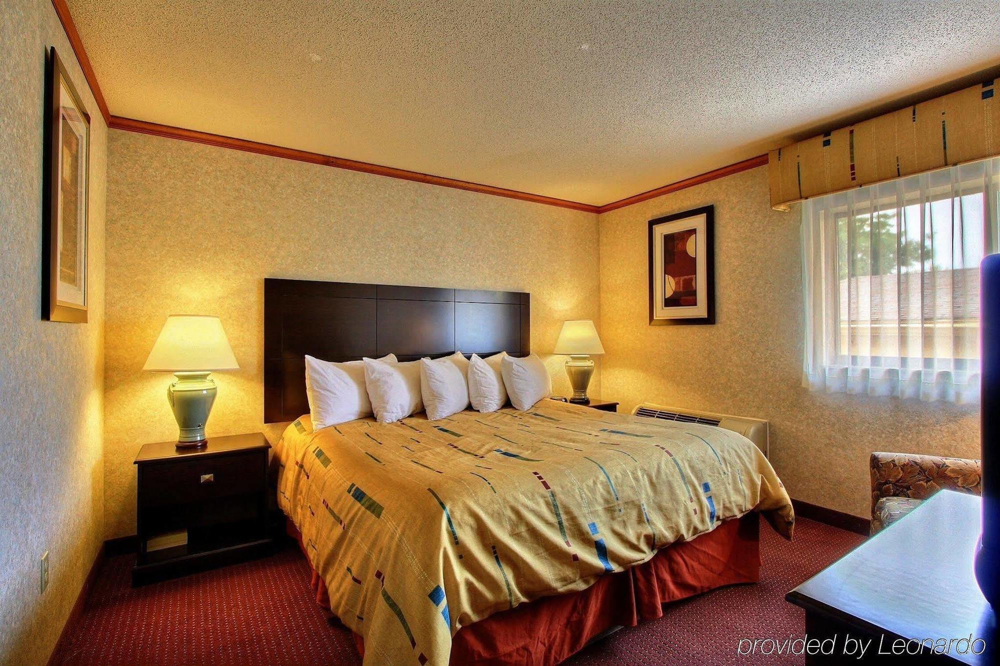 Days Inn & Suites By Wyndham Madison Heights Mi Camera foto